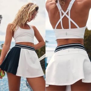 NWOT Free People By Movement Active Round Robbin Skirt Color White/Black Size S
